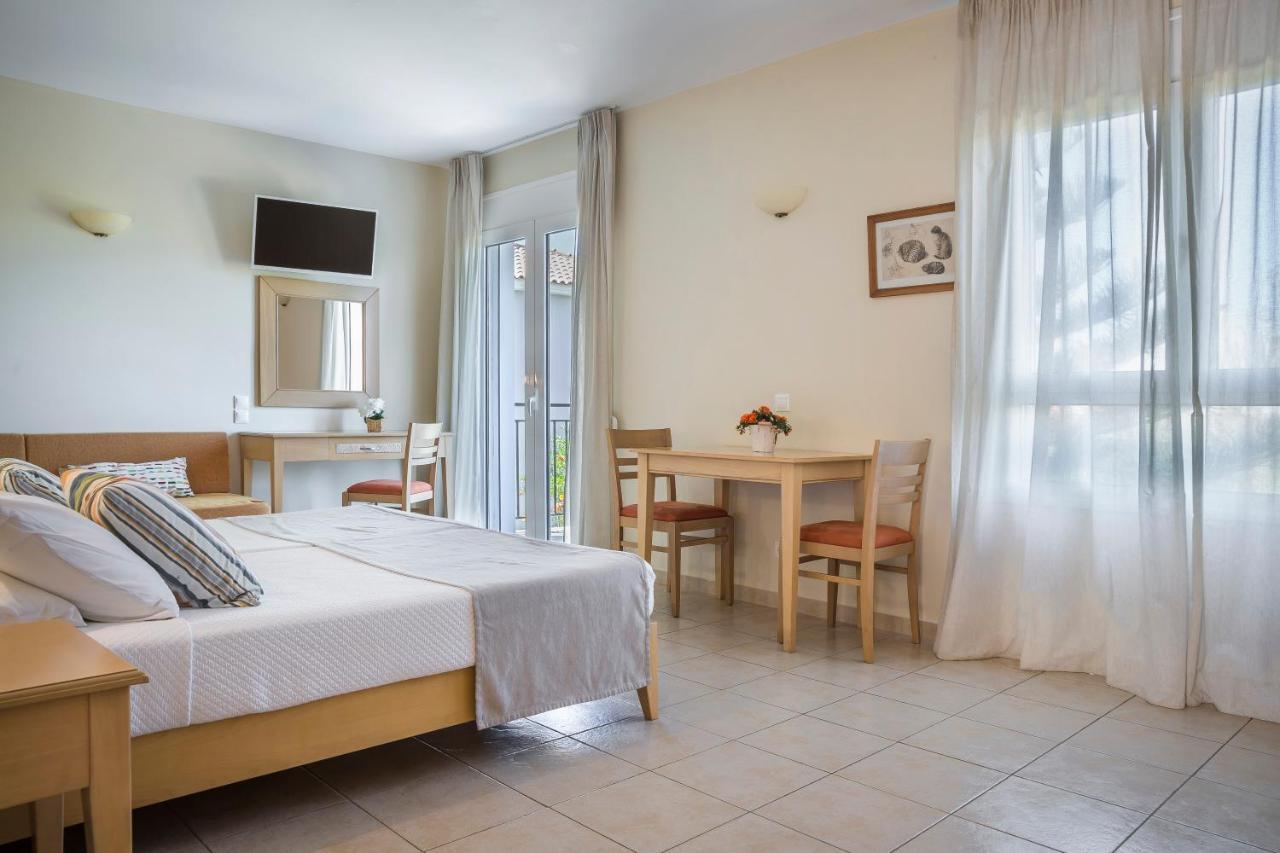 Astra Village Resort Свороната Экстерьер фото